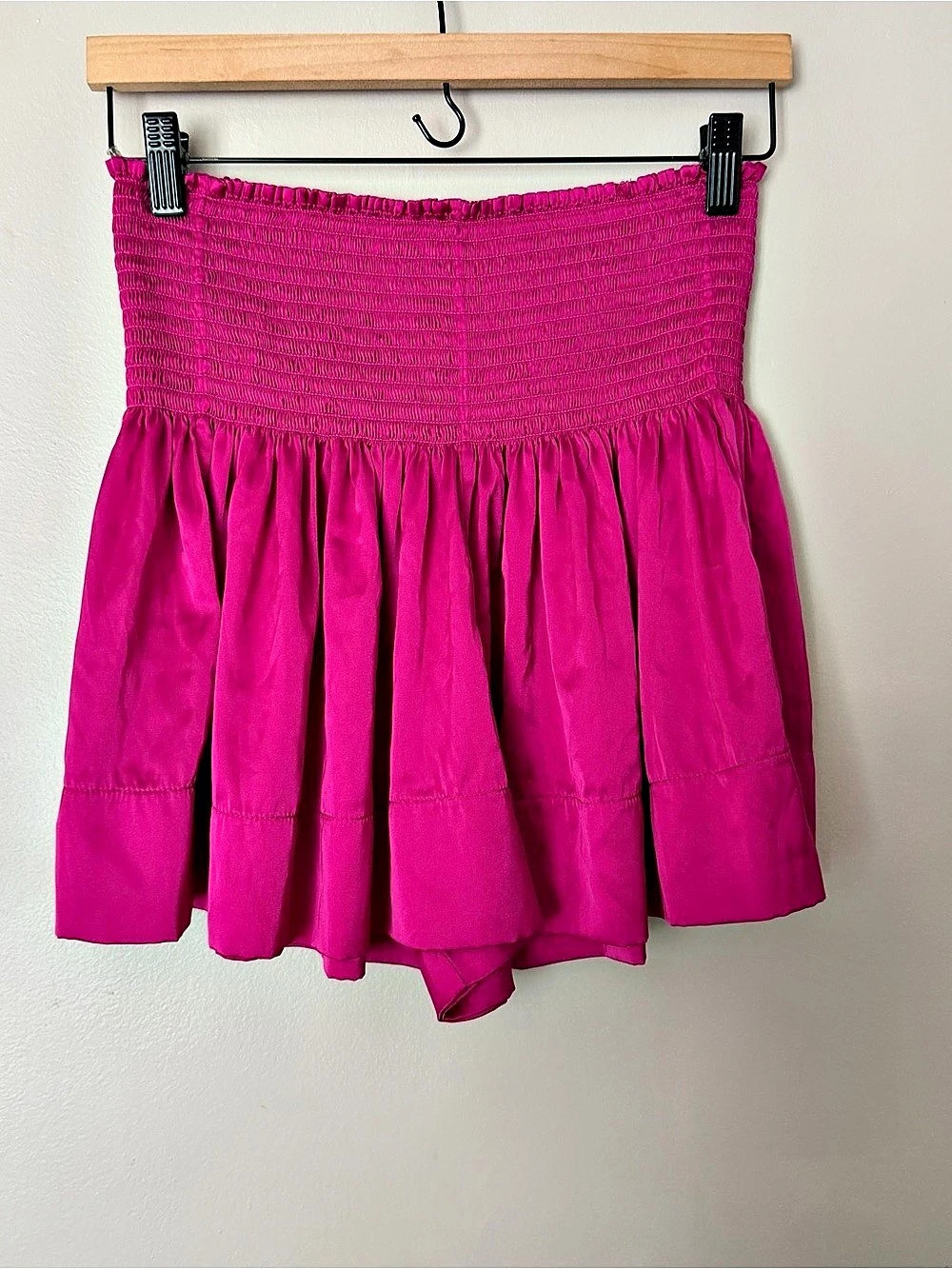 Natural Life Magenta Pink Smocked High-Waist Skort Shorts Size Medium
